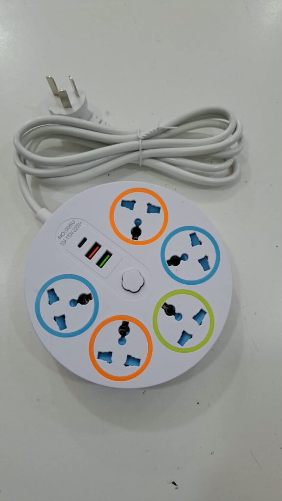 ZAPATILLA CON 5 ENCHU 2 USB Y UN TIPO C REDON 10A